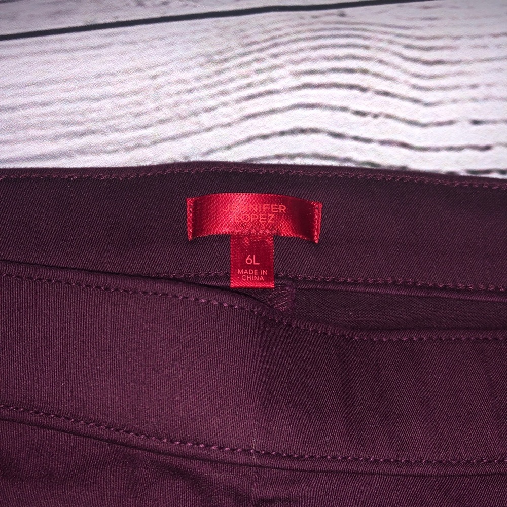 Jennifer Lopez mid-rise Jeggings - Picture 2 of 6